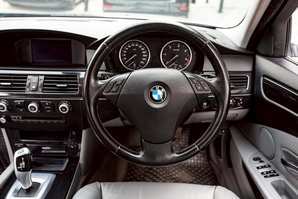 BMW 520d (E60) ปี 2010 มือสอง รูปที่ 2