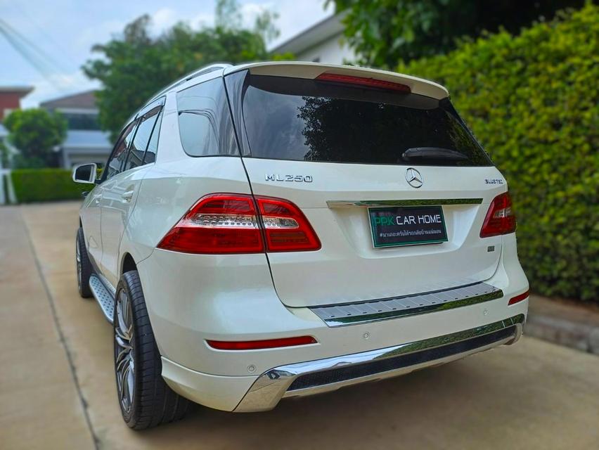 สภาพนางฟ้า BENZ ML 250 CDI Bluetec AMG MinorChange Sunroof ปี2013 2