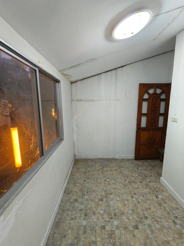 ขายบ้าน 2 ชั้น ใกล้สามย่าน–สี่พระยา ใจกลางกรุงเทพฯ ทำเลทอง ราคาเพียง3.49 ล้าน 5