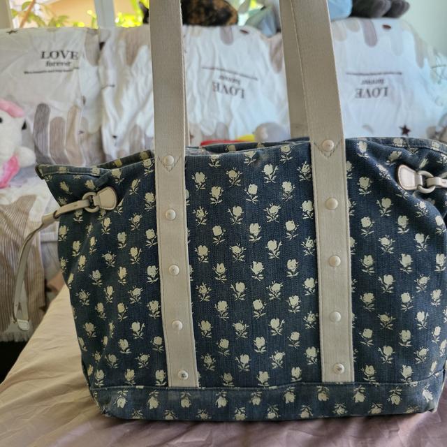 Coach denim with flower กระเป๋ามือสอง 5
