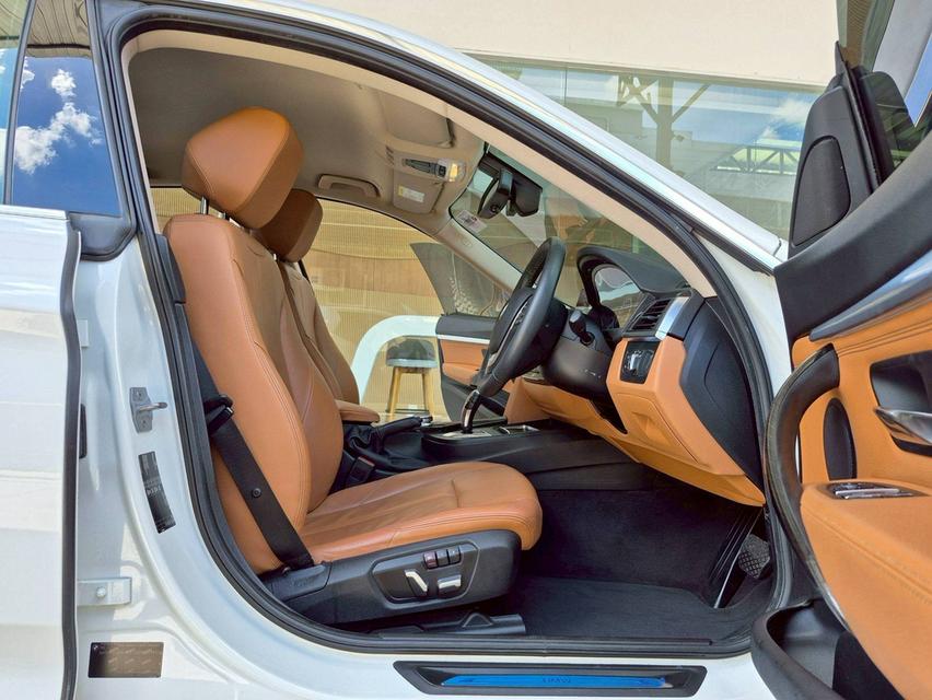 BMW 320D GT ปี20 12
