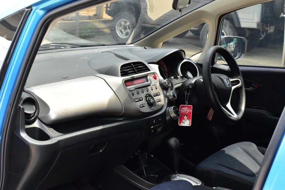 รหัสรถ PB7782 HONDA JAZZ 1.5 S AUTO 2014 เบนซิน 17