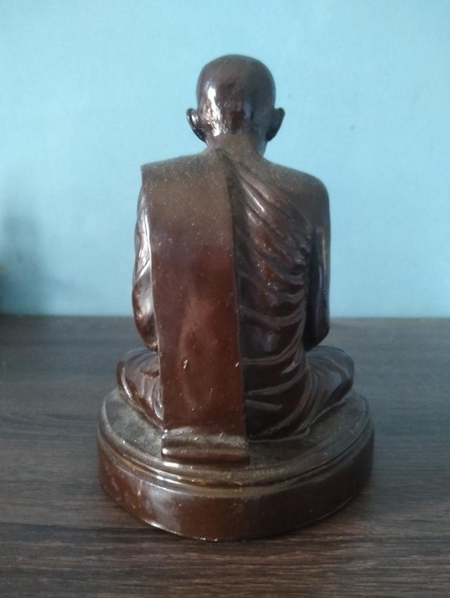 พระบูชาหลวงปู่มั่น ภูริทัตโต หน้าตัก 5.5 นิ้ว ปี พ.ศ.2546 ออกวัดใหม่เจริญศิลป์ จ.สกลนคร 3