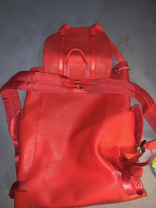 Louis Vuitton x Supreme 4