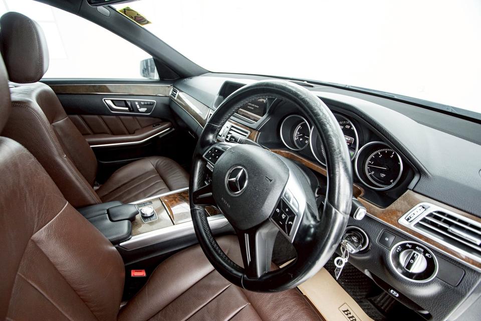 BENZ E-CLASS E300 BLUETEC HYBRID 2014E-Class W212 โฉม LCI หรู คลาสสิก ประหยัด รูปที่ 14