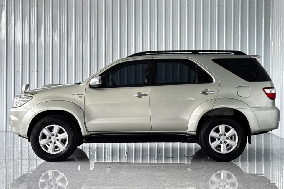 Toyota Fortuner 3.0V 4WD ดีเซล เกียร์ออโต้  ปี2010 8