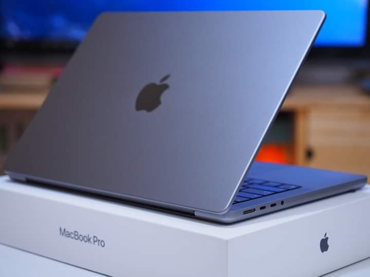 ปล่อย MacBook Pro 14-inch M1 Pro 2021
