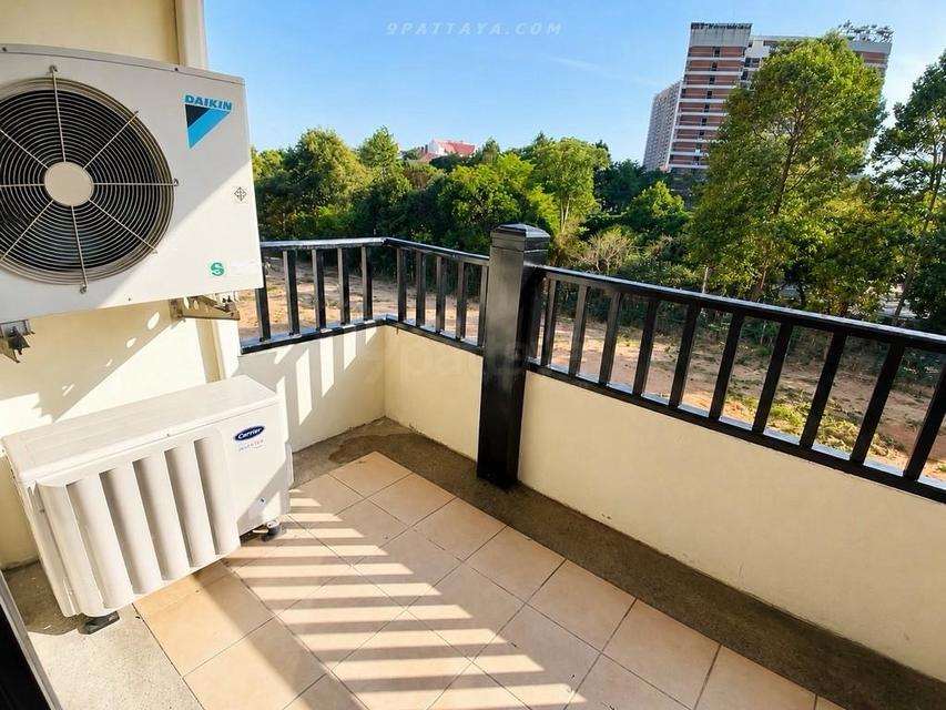 Urgent Sale — Spacious 1-Bedroom Condo at Nirvana, Thappraya RoadSpacious condo for urgent sale at Nirvana on Thappraya Road, located in the Pratumnak 3