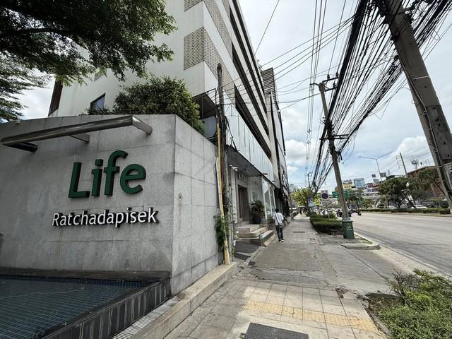 ขายอาคารพาณิชย์ 5 ชั้นครึ่ง รวมดาดฟ้า ใจกลางรัชดา-ห้วยขวาง 1,800 ตรม. ติดถนนรัชดาภิเษก ใกล้ MRT ห้วยขวาง เพียง 350 เมตร 3