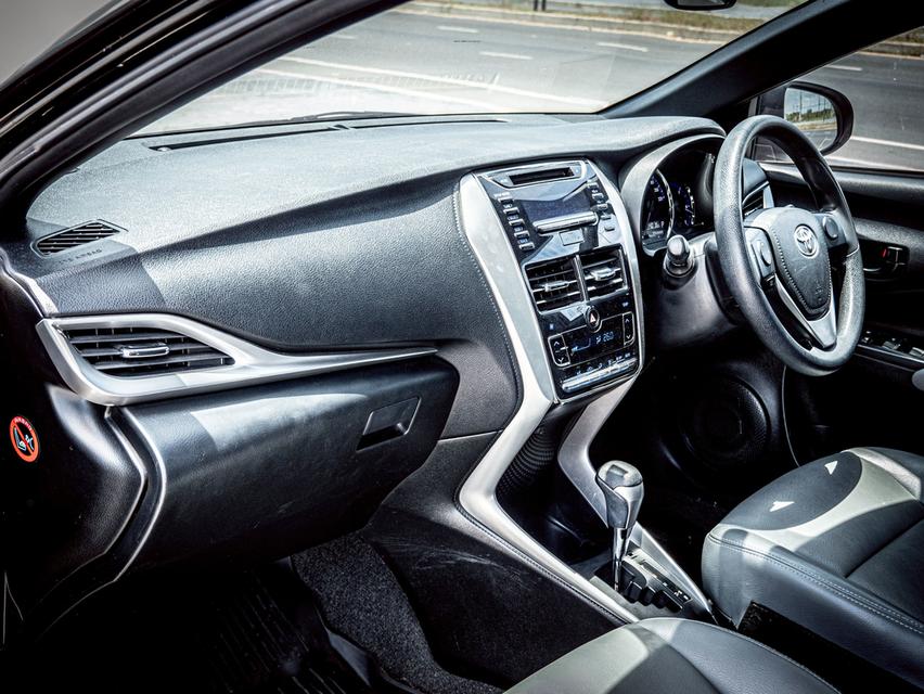 Toyota Yaris 1.2E ปี 2018 สีดำ  14