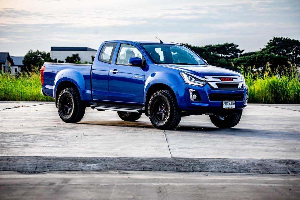 ISUZU D-MAX Hi-lander Cab 1.9 Ddi L ปี 2019 สีน้ำเงิน  4