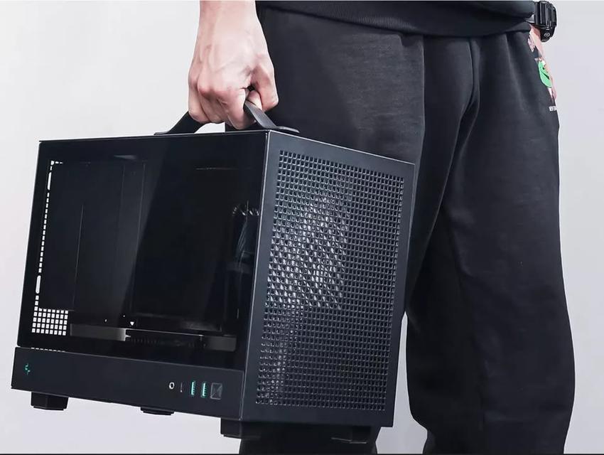 Intel Ultra 9 285k / Z890i / DDR5 64GB /CH160 / RX5700XT / M.2 2TB / SF750