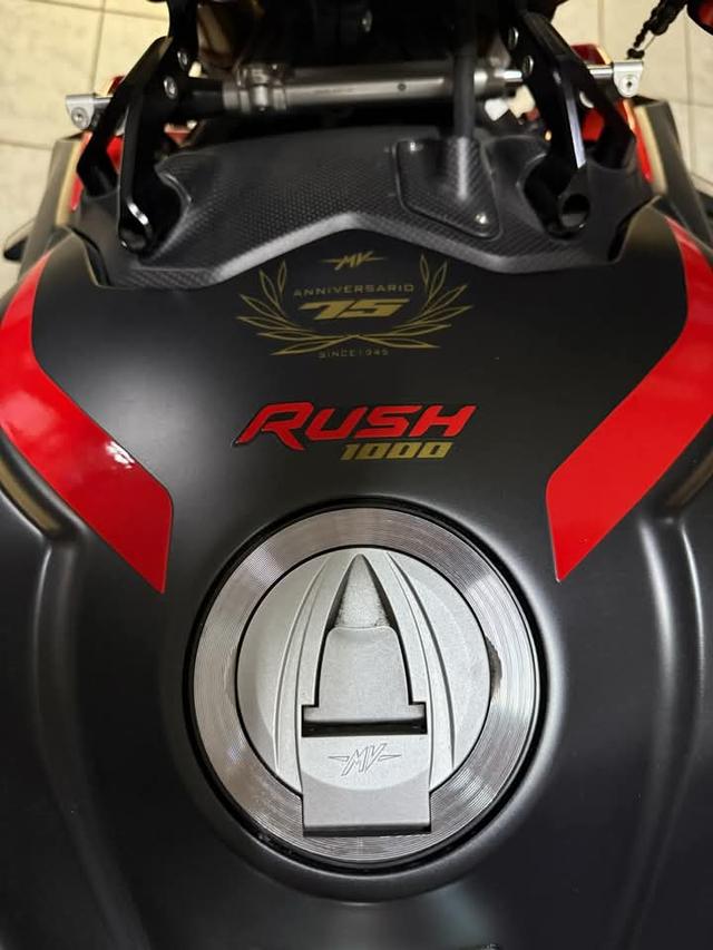 MV Agusta Brutale 2020 9