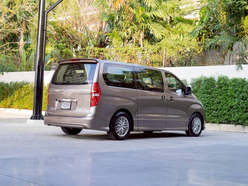 Hyundai H1 Grand Starex VIP ปี 2016 ประกันเครื่องเกียร์3ปี 30,000 km. 2