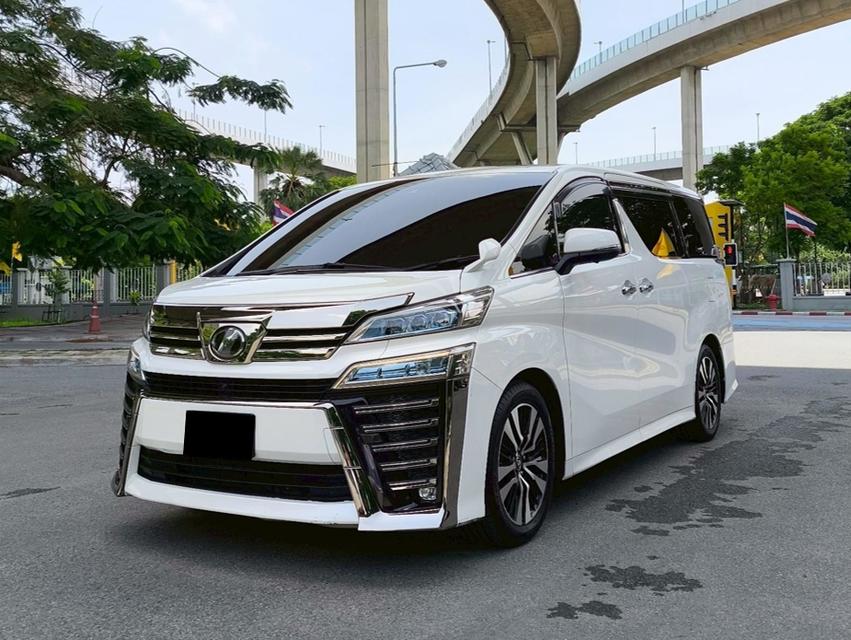 รถเข้าใหม่! TOYOTA VELLFIRE 2.5 ZG Edition Van ปี 2018 (จดทะเบียน 2019) สีขาว