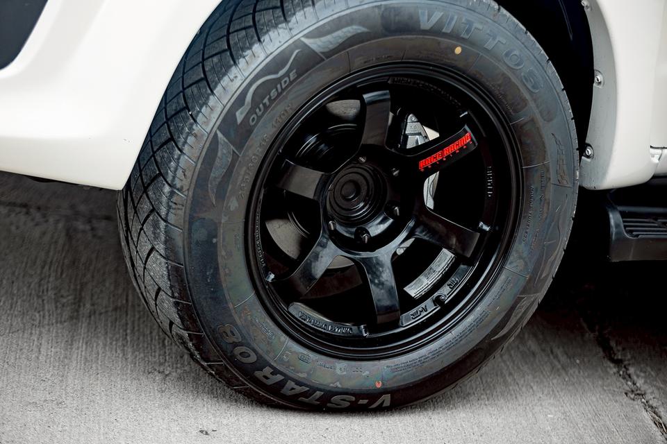 Toyota Fortuner 2.5V ปี15 16