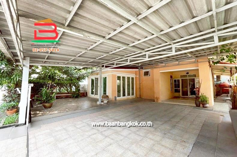 บ้านเดี่ยว หมู่บ้าน ลัลลี่วิลล์ (ซอยลำลูกกา 43) เนื้อที่ 61.1 ตรว. ถนนลำลูกกา ตำบลลาดสวาย อำเภอลำลูกกา จังหวัดปทุมธานี 2