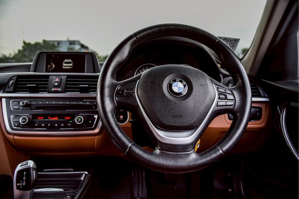 2015 BMW320D auto F30 11