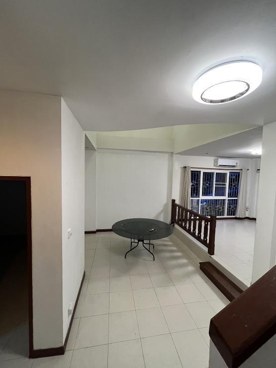 ขายบ้านทาวเฮ้าส์ห้องมุม อยู่หัวหินซอย 6 ใกล้ถนนเพชรเกษม 10