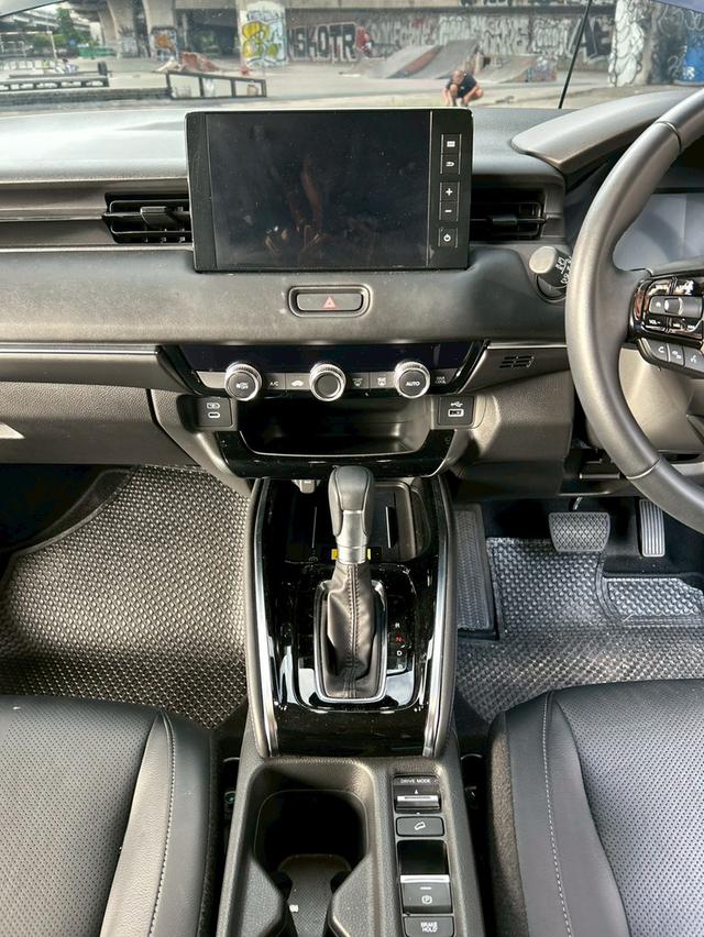2025 Honda HRV 1.5 EL e:HEV AT มือเดียวป้ายแดง ไมล์น้อย 19,xxx Km. รูปที่ 12