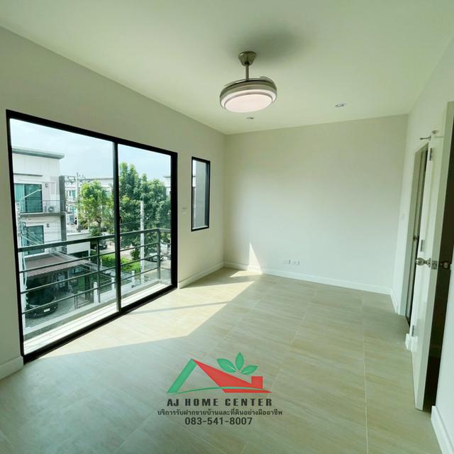 ขายถูก ทาวน์โฮม3ชั้น 18.1ตรว. โครงการบ้านกลางเมือง พหลโยธิน50 รีโนเวทใหม่ ฟรีค่าโอน 13