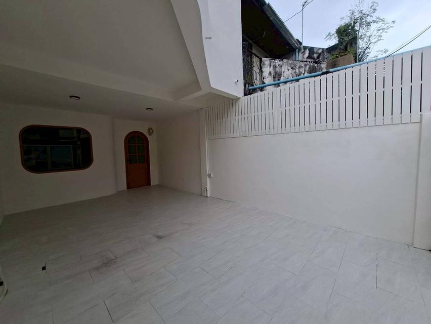 ขายทาวน์เฮ้าส์ 2 ชั้น ซอยอุดมสุข 47 รีโนเวทใหม่ทั้งหลังพร้อมอยู่ (N.1925) 2