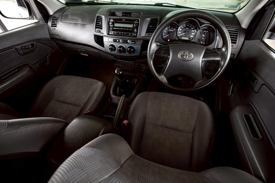 Toyota Vigo Champ SmartCab 2.5J ดีเซล เกียร์ธรรมดา ปี 2014  สีขาว มือเดียวป้ายแดง 14