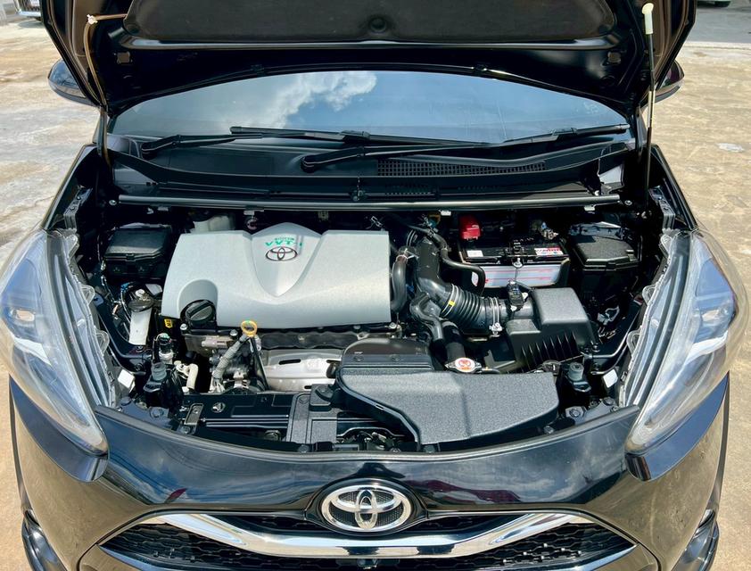 ปี 2020 TOYOTA SIENTA, 1.5 V โฉม ปี16-ปัจจุบันสีดำ เกียร์ออโต้ เครื่องเบนซิน มือเดียวป้ายแดง 18