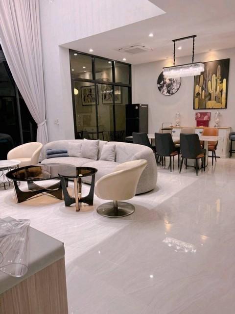 ให้เช่าบ้านสวย Pool villa 3 ชั้น 8 ห้องนอน The Honor โยธินพัฒนา เลียบด่วน พร้อมลิฟท์ หน้าสวน หน้าบ้านไม่ชนใคร ใกล้เซ็นทร 5