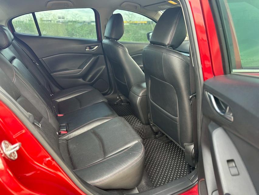 2016 Mazda 3 11
