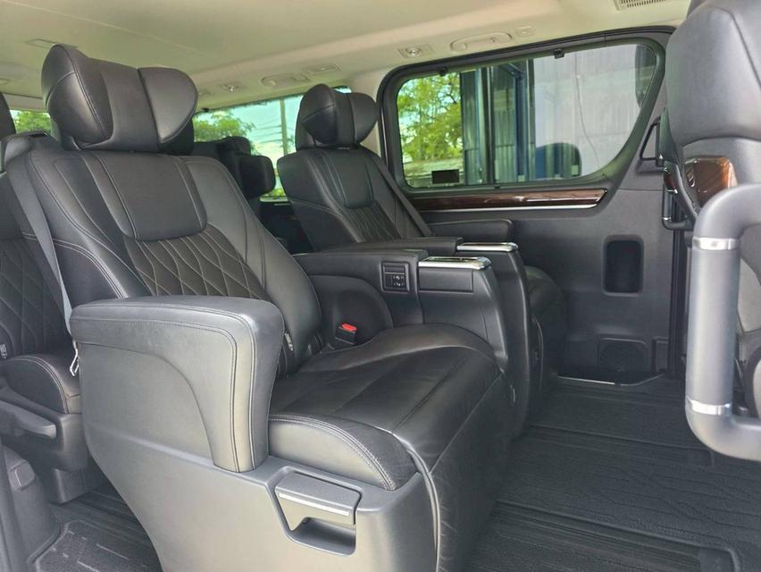 ขาย Toyota Majesty 2.8 ปี21 13