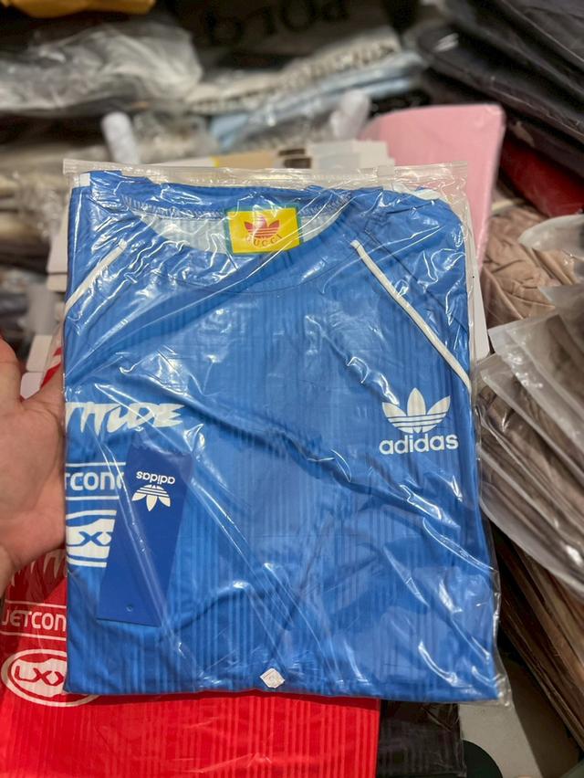 เสื้อยืดแฟชั่นงานป้าย