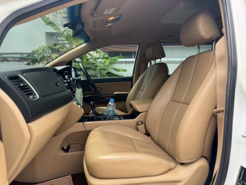 KIA CANIVAL Wagon 4dr EX 11st SA 6sp FWD 2.2DTi (CBU) Y2015  สีขาว ออโต้  13