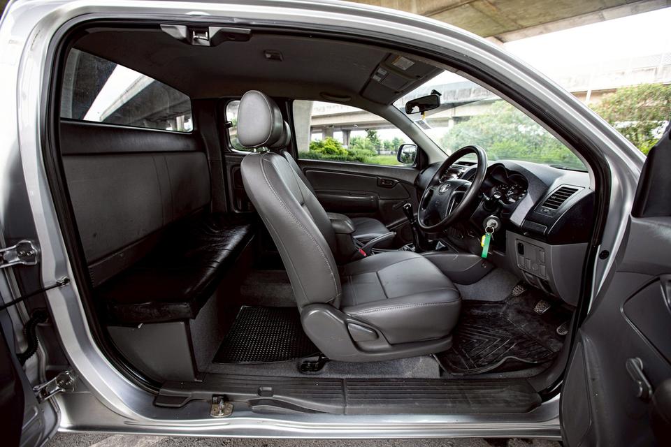 Toyota Vigo Champ SmartCab 2.5E ดีเซล เกียร์ MT ปี 2015 สีเทา  12