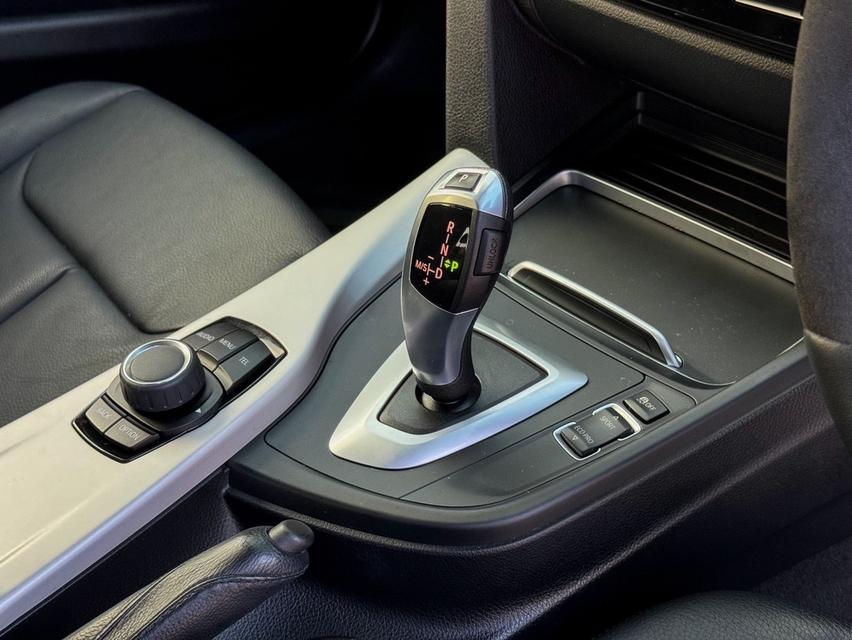 รหัสรถ MCA53 2017 BMW 318I LCI F30 รุ่นยอดนิยม ตัว LCI  10