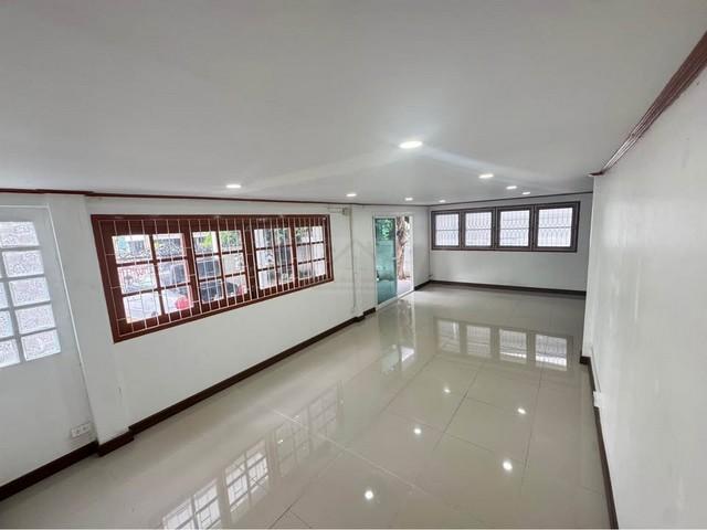 ให้เช่าบ้านเดี่ยว 2 ชั้น 90 ตรว. 5 นอน ซอยพัฒนาการ 53 หมู่บ้านเมืองทอง 2 โครงการ3 ใกล้โรงพยาบาลวิภาราม พร้อมเข้าอยู่ 4