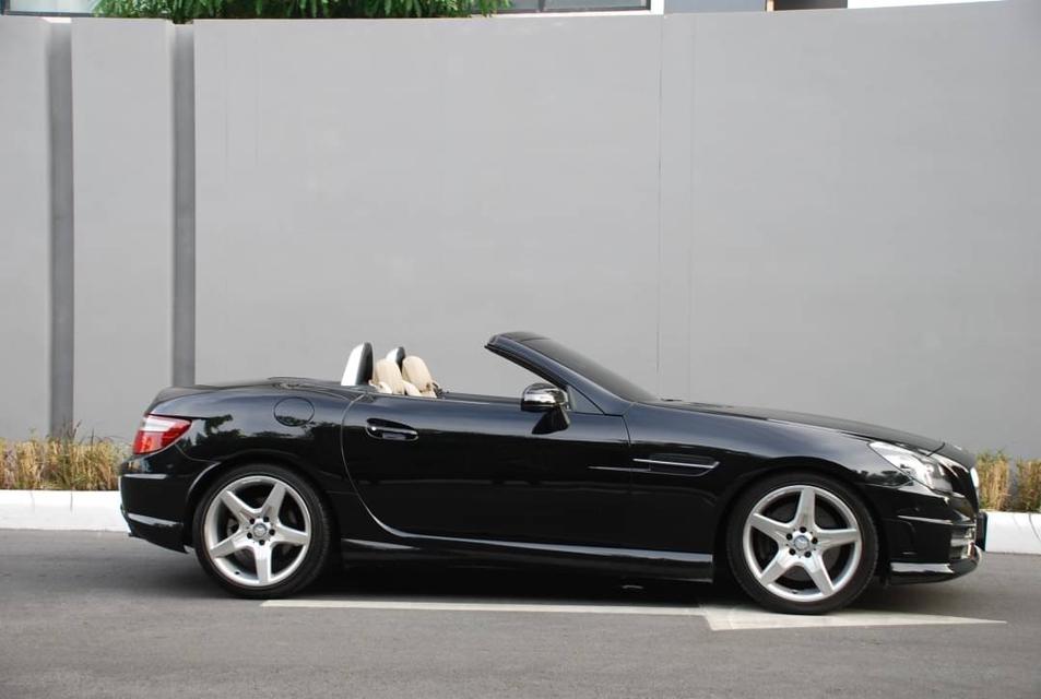 2012 Mercedes Benz SLK 200CGI AMG auto 7