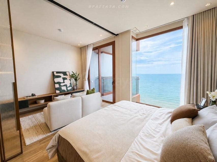 For Sale — Direct Sea View Condo at Arom JomtienDirect sea view condo for sale at Arom Jomtien, a first-line beachfront project in Jomtien. Available 4