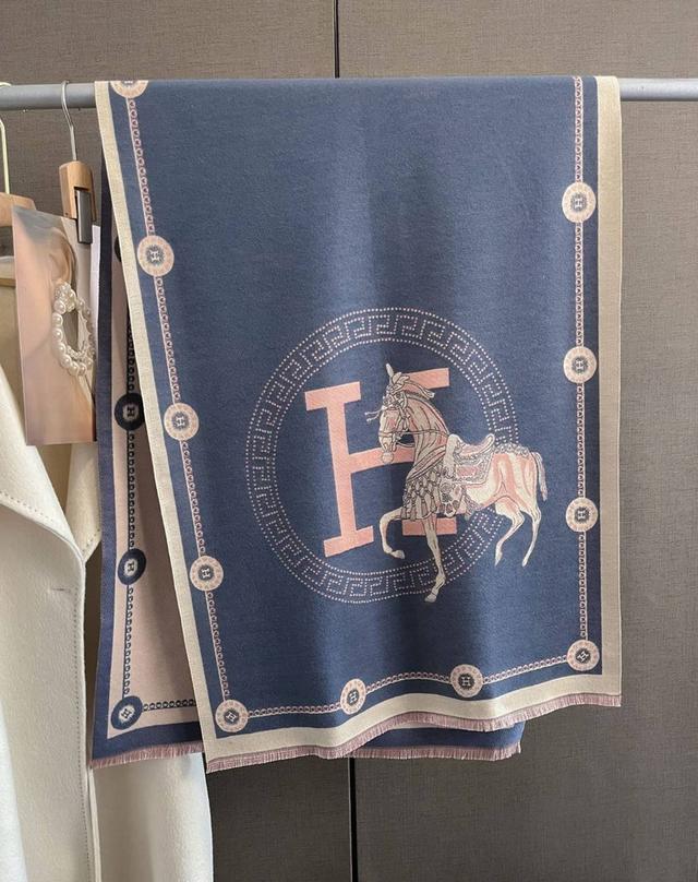 ผ้าคลุมไหล่Hermes 9