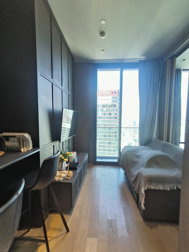 คอนโดมิเนียม แอชตันสีลม ใจกลางกรุงเทพ ติดรถไฟฟ้าศาลาแดงและช่องนนทรี ขึ้นทางด่วนสะดวก ออกต่างจังหวัดง่าย 12