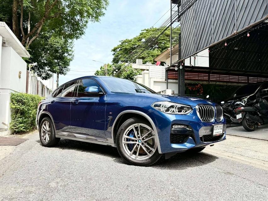 #เทรนด์วันนี้ BMW X4 xDrive20d M-Sport (G02) ปี 2022ราคา 1,390,000📍รายละเอียด-รถมือเดียวป้ายแดง-BSI 143871 km รูปย่อยที่ 2