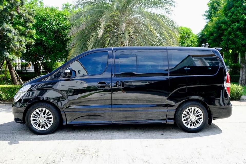  Hyundai H1 2.5 Deluxe  : ดีเซล  ออโต้  : 2012  ดำ  ไมล์: 11x,xxx กม 9