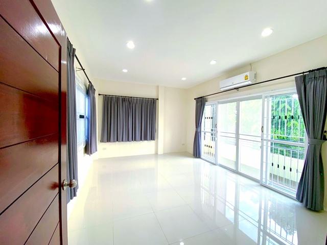 MRT รามอินทรา กม.4 600 ม.125 ให้เช่าบ้านเดี่ยว 2 ชั้น 35 ตร.วา. ตร.ม.บ้านสวย ทำเลดี 2-3นอน 2 น้ำ รร.นานาชาติ ตลาดถนอมมิต 3