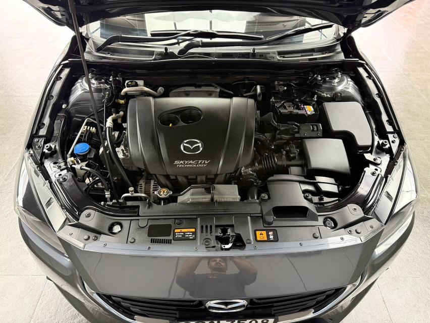 MAZDA MAZDA3, 2.0 SP โฉม ปี14-19 4Dr สีเทาตัวท็อป เบนซิน มือเดียวป้ายแดง ปี 2016จด2017🚀🚀 ไมล์แท้ 108,301 km.️✅ รๅคๅ 378,000 บาท🏦🏦 ผ่อน 7,471 บาท รูปที่ 20