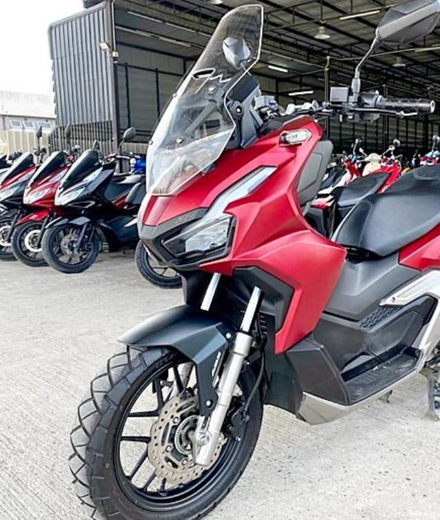 ขาย Honda ADV160 สีแดง สวยๆ