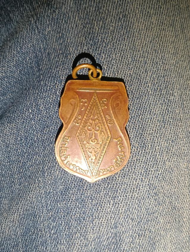 พระพุทธชินราช หลังอกเลา 2