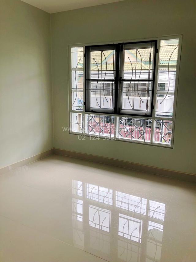 หมู่บ้านพฤกษา 17 ลำลูกกาคลอง 3 ถนนลำลูกกา ต.ลาดสวาย อ.ลำลูกกา จ.ปทุมธานี 11
