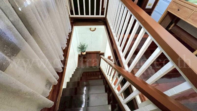 บ้านเดี่ยว 2 หลัง พื้นที่ 387 ตร.วา ซอย ติวานนท์ 46 ใกล้รถไฟฟ้าสายสีชมพู 14