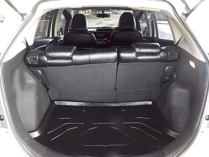 รหัสรถ KCY6424 HONDA JAZZ GK 1.5V PLUS AUTO ปี 2019 13