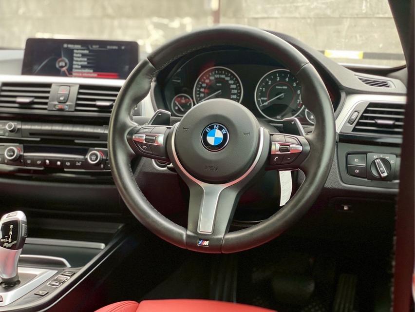 รหัสรถ PBG9999 BMW 330e M Sport Plug-in Hybrid ปี 2016 สีขาว 11